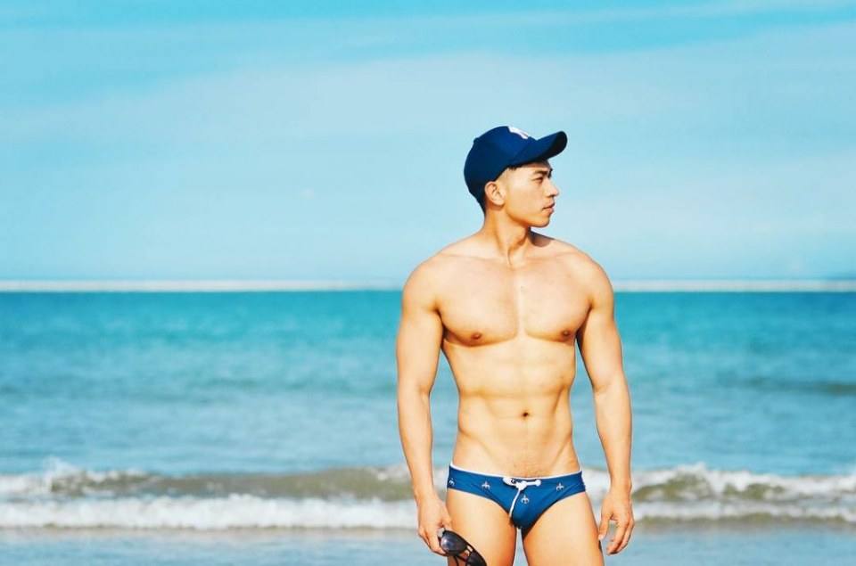 hot male 113 (18+)