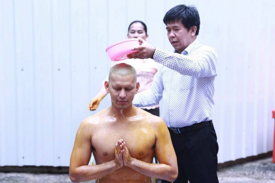 จะบาปมั๊ย....รักหลวงพี่เหม
