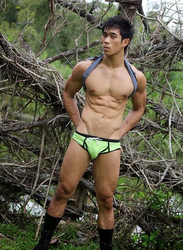 hot male 114 (18+)