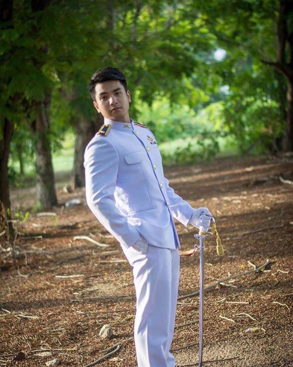 คนนี้เป็นทหารจริงหรือถ่ายเล่นๆ อ่ะ หล่อมากเลยนะ 1,956