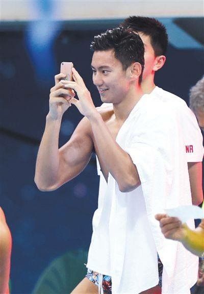 พวกนี้เป็นนักว่าน้ำจริงหรือถ่ายเล่นๆ อ่ะ หล่อมากเลยนะ 1,959