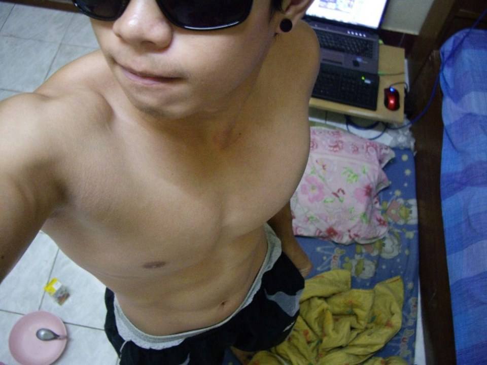 นั่นขอบกางเกงในใช่ไหมคะ 1,975
