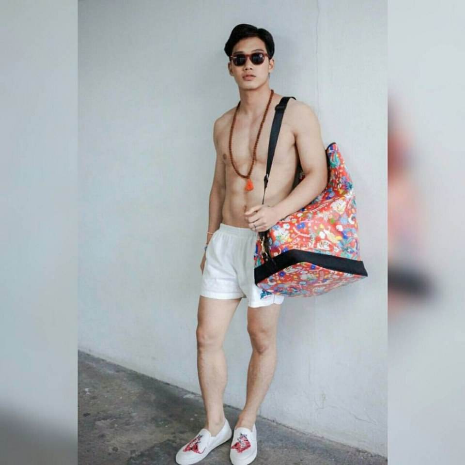 หล่อล่ำ ปล้ำเลยๆ