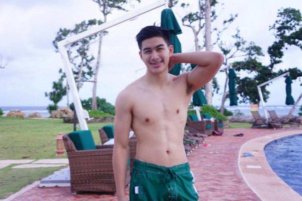 หล่อล่ำ ปล้ำเลยๆ