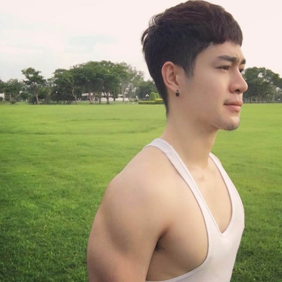 หล่อล่ำ ปล้ำเลยๆ