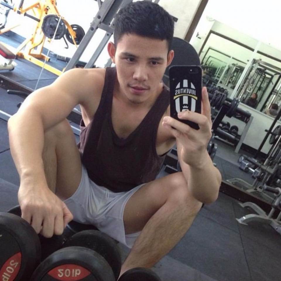 หล่อล่ำ ปล้ำเลยๆ