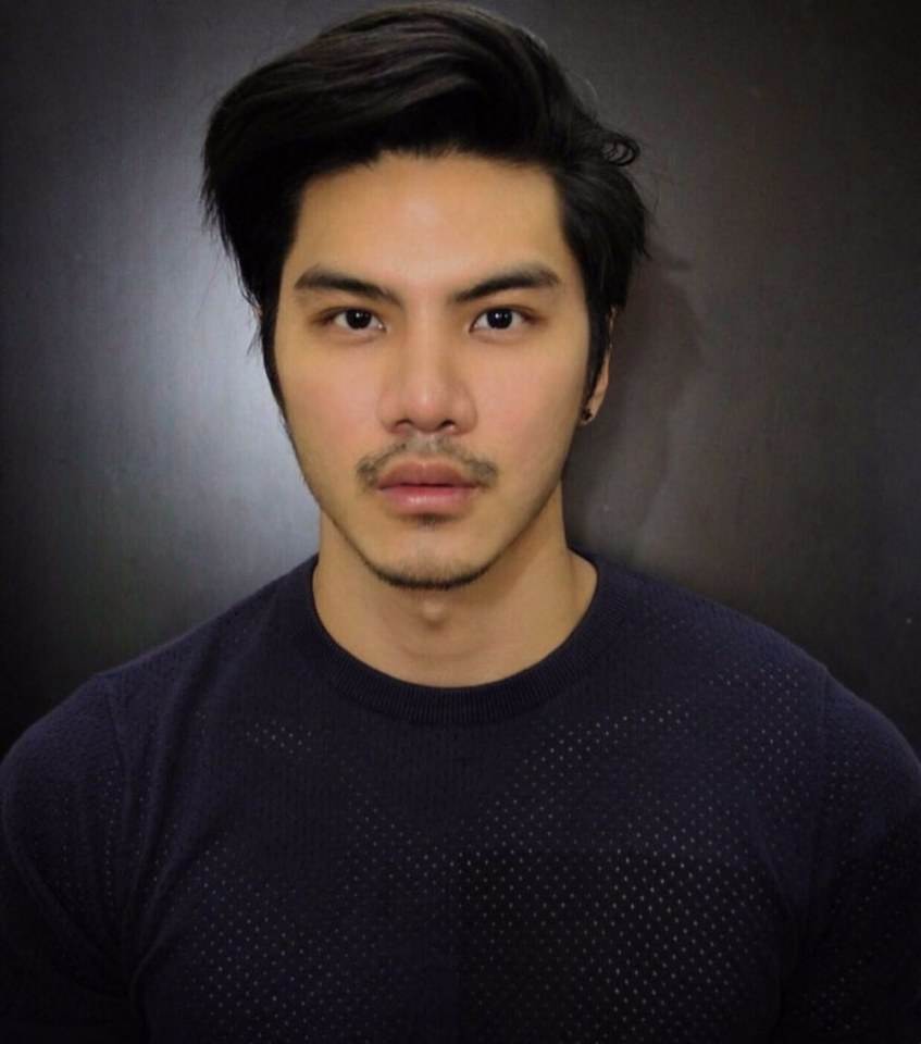หล่อล่ำ ปล้ำเลยๆ