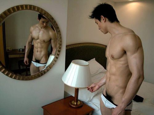 hot male 118 (18+)
