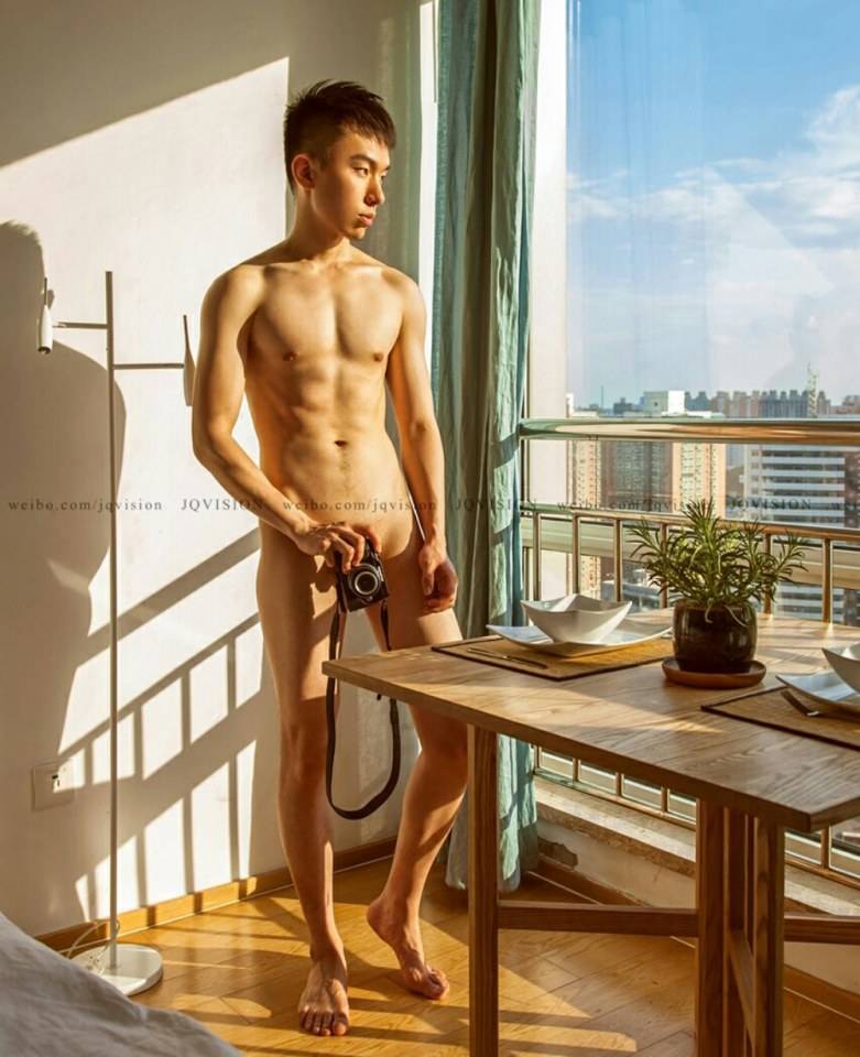 hot male 118 (18+)