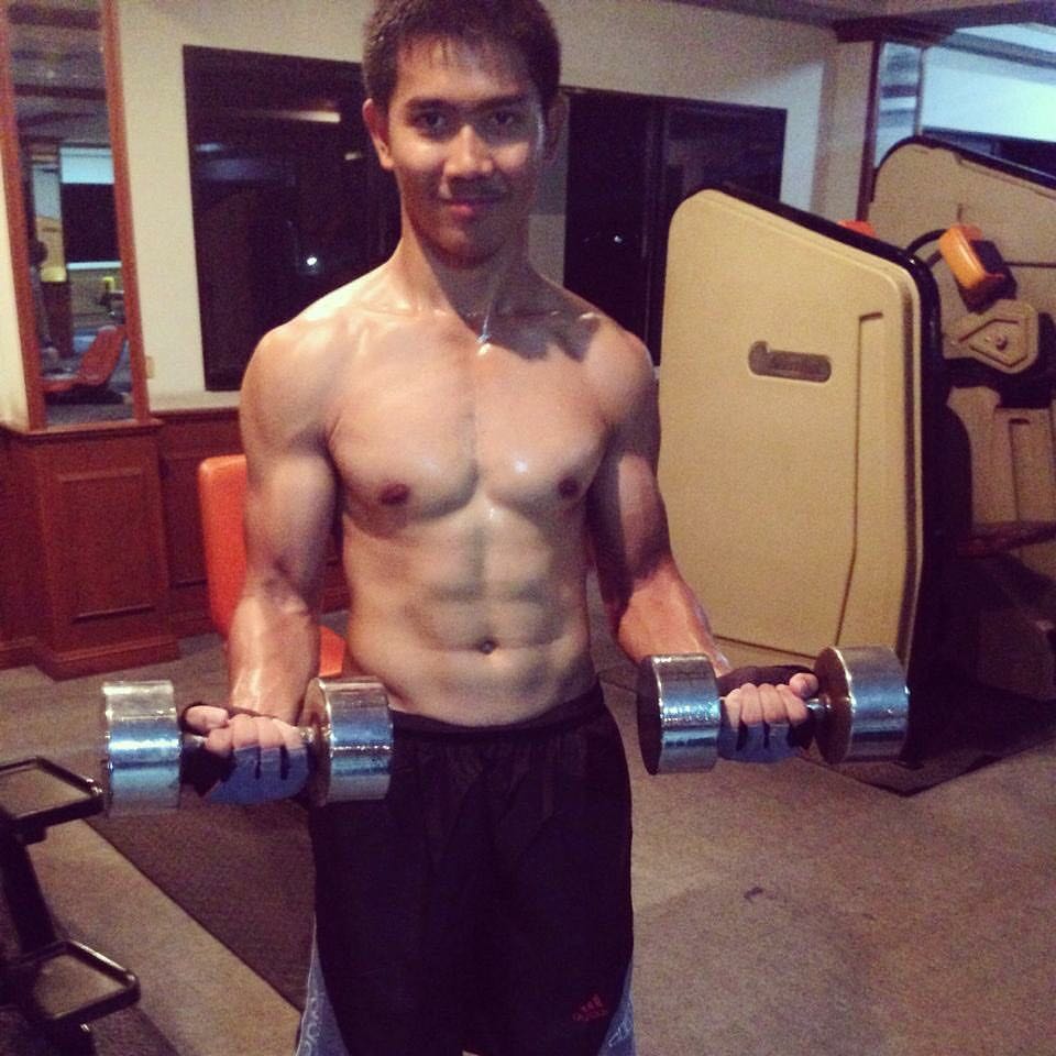 หมีล่ำน่ารัก