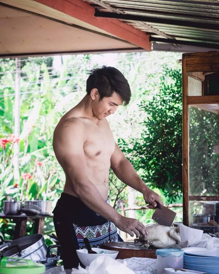 หมีล่ำน่ารัก