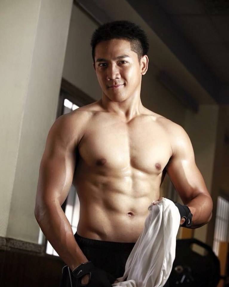 หมีล่ำน่ารัก