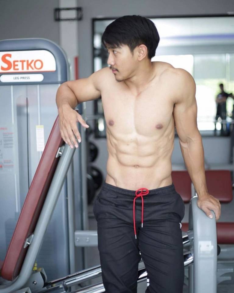 หมีล่ำน่ารัก