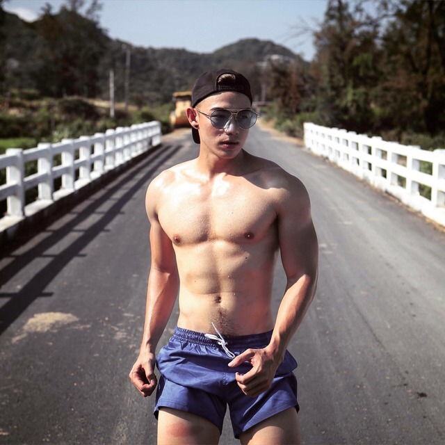 ตี๋เวียดหล่อแน่น Hieu Pham