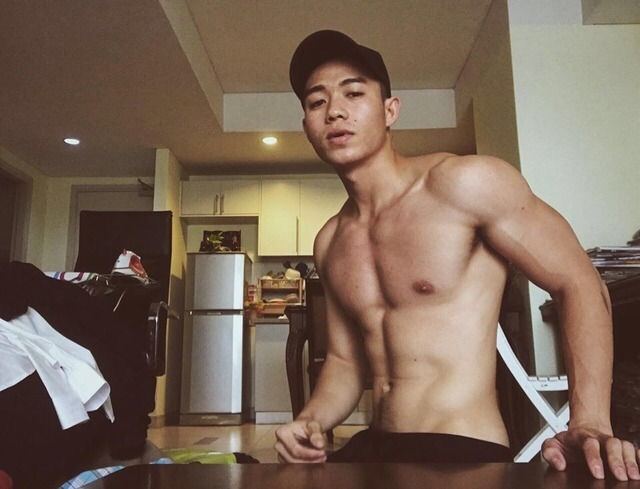 ตี๋เวียดหล่อแน่น Hieu Pham