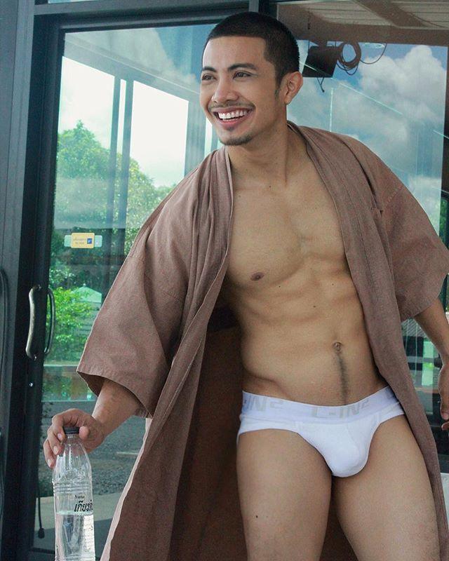 จอมทัพ จองพลัง IG JOBTAB_24