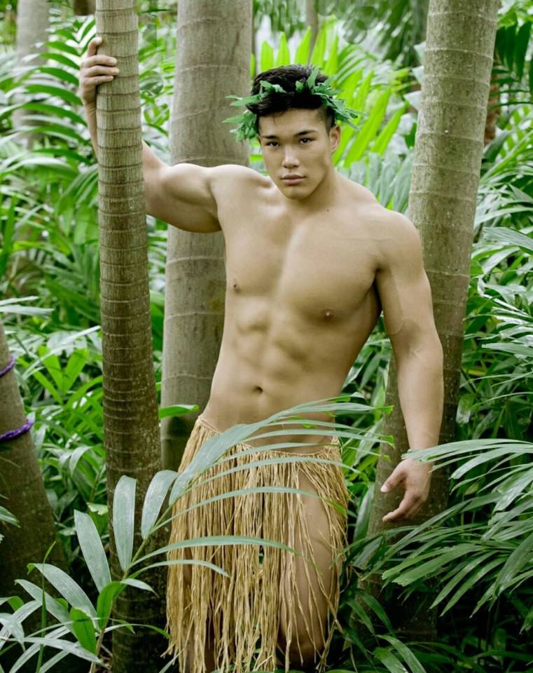 hot male 121 (18+)