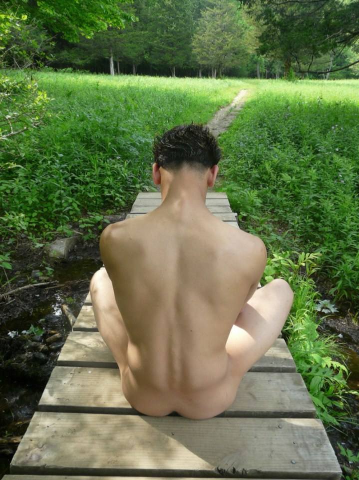 hot male 121 (18+)