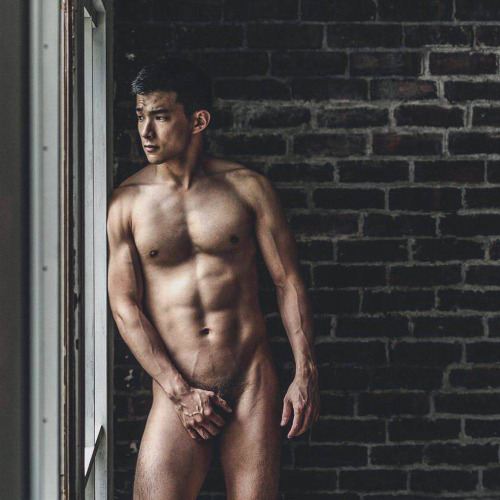 hot male 121 (18+)