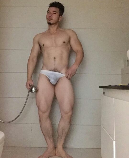 hot male 121 (18+)