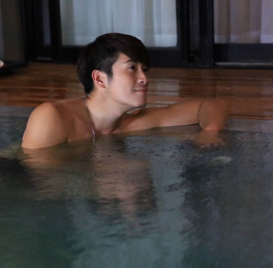อาเล็ก ธีรเดช ใน กามเทพจำแลง