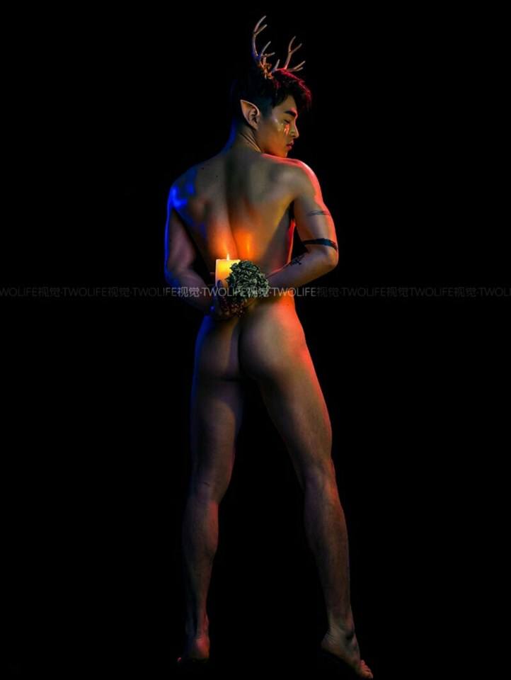 hot male 122 (18+)