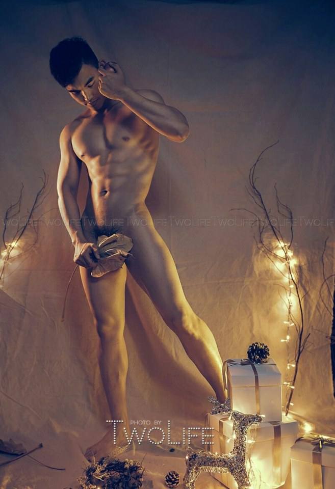 hot male 122 (18+)