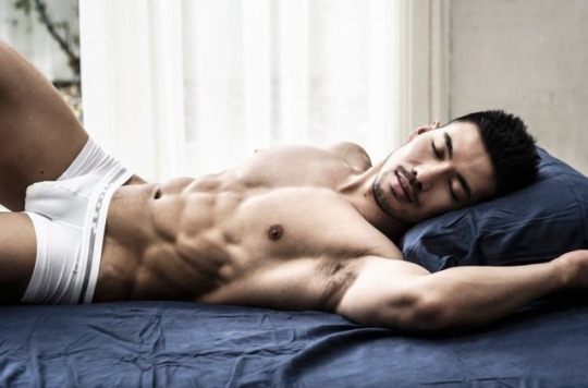 hot male 123 (18+)