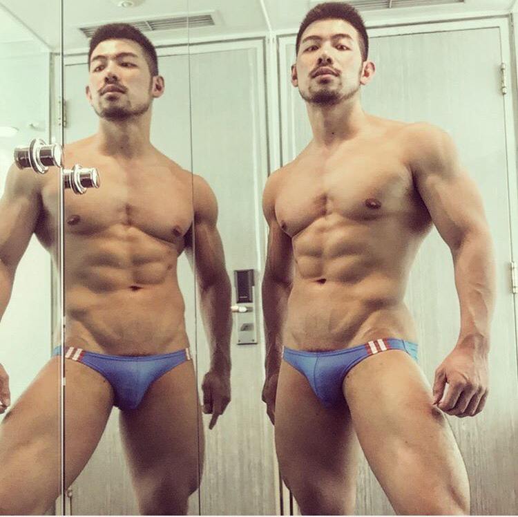 hot male 123 (18+)