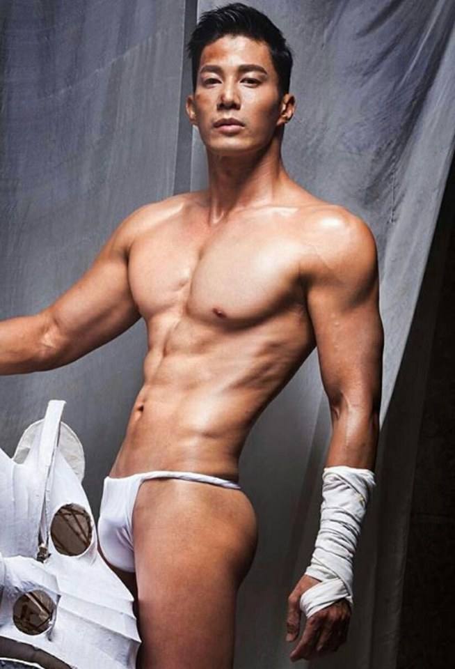 hot male 123 (18+)