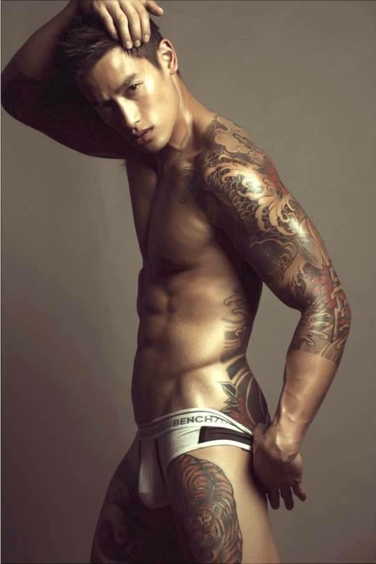 hot male 123 (18+)