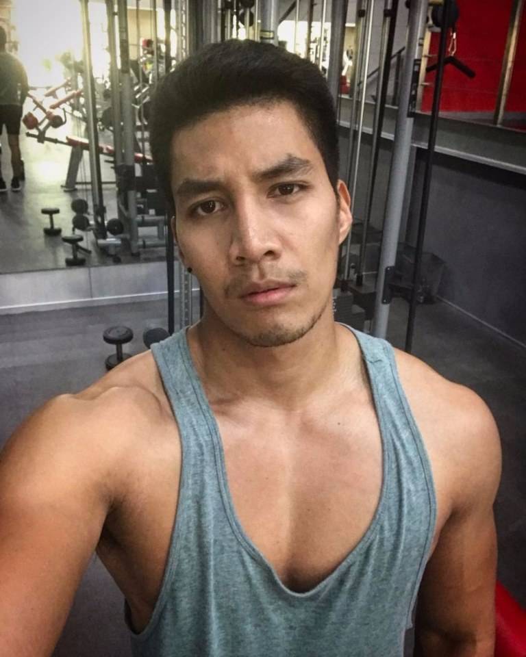 หล่อเข้มเลียๆ