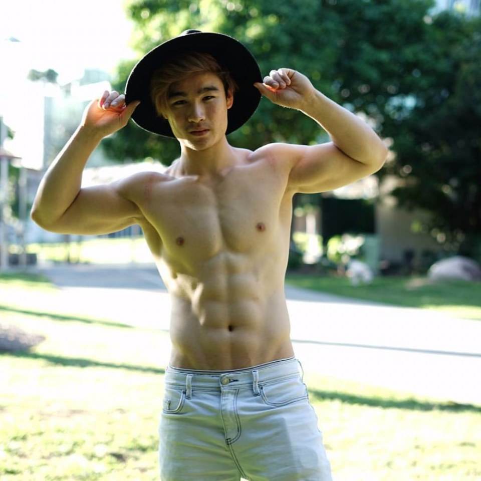 หล่อเข้มเลียๆ
