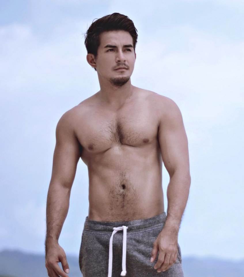 หล่อเข้มเลียๆ
