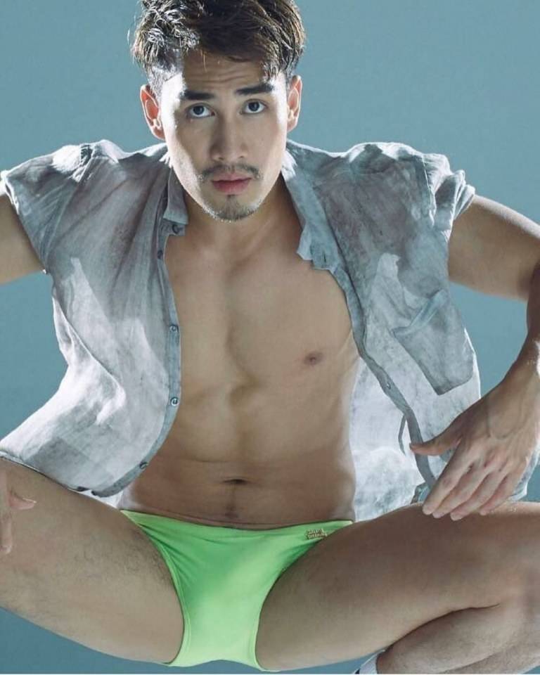 hot male 126 (18+)