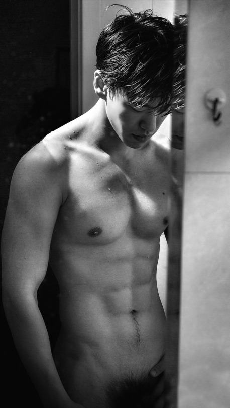 hot male 126 (18+)
