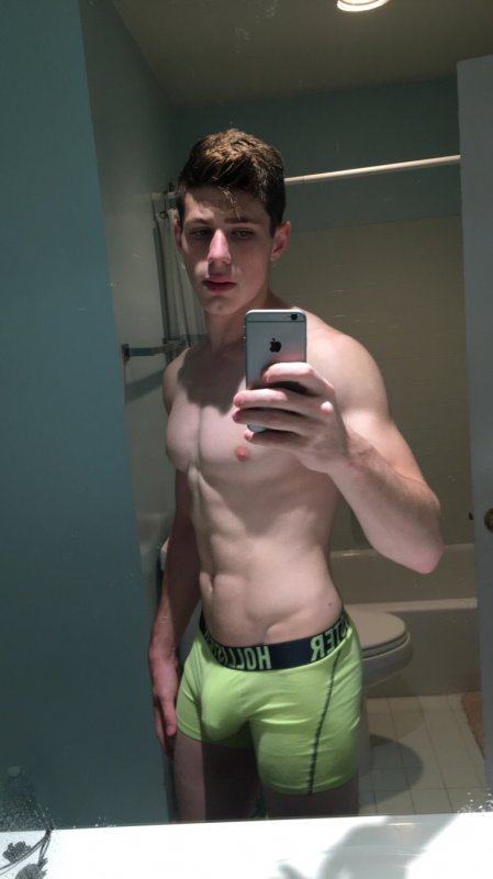 hot male 126 (18+)