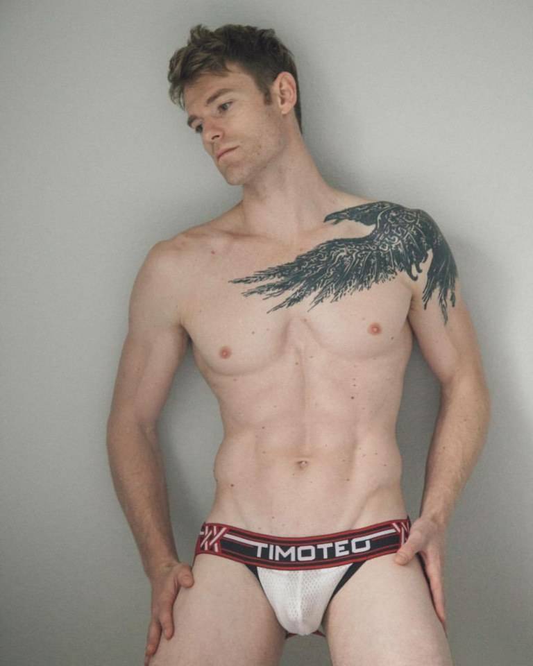 hot male 127 (18+)