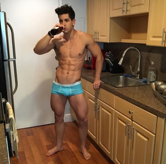hot male 129 (18+)