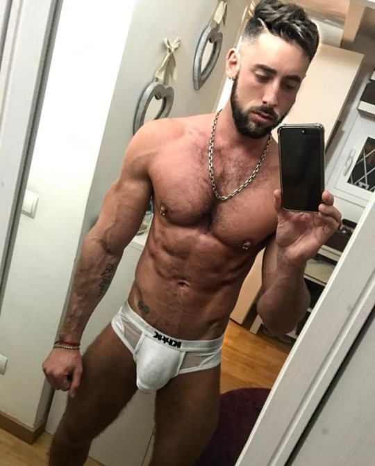 hot male 130 (18+)