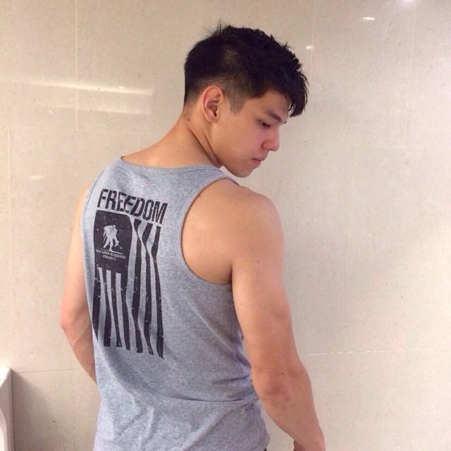 ไลออน รับบทโดย เเก๊ป (จักริน ภูริพัฒน์)
