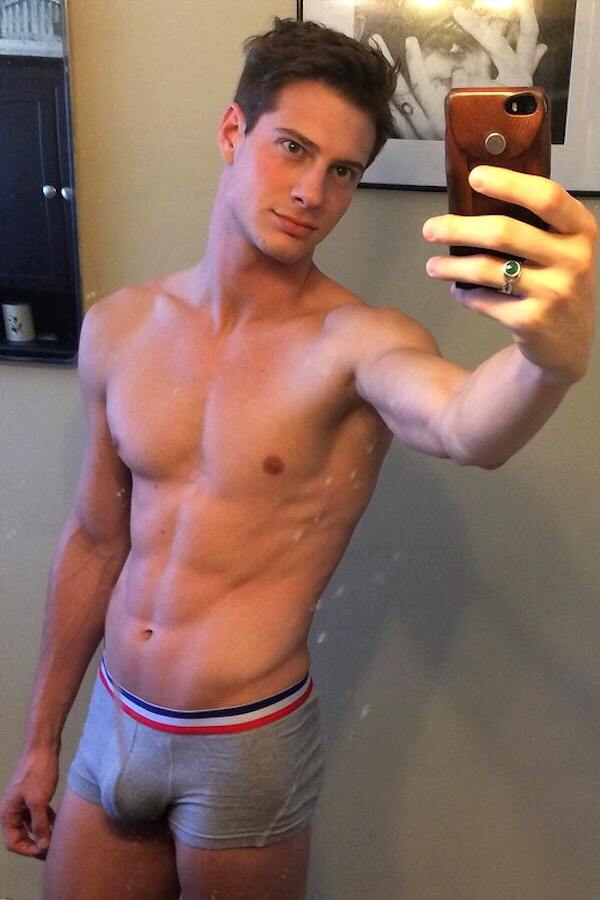 hot male 135 (18+)