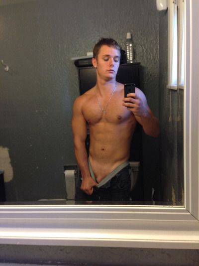 hot male 137 (18+)