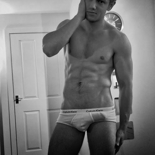 hot male 137 (18+)
