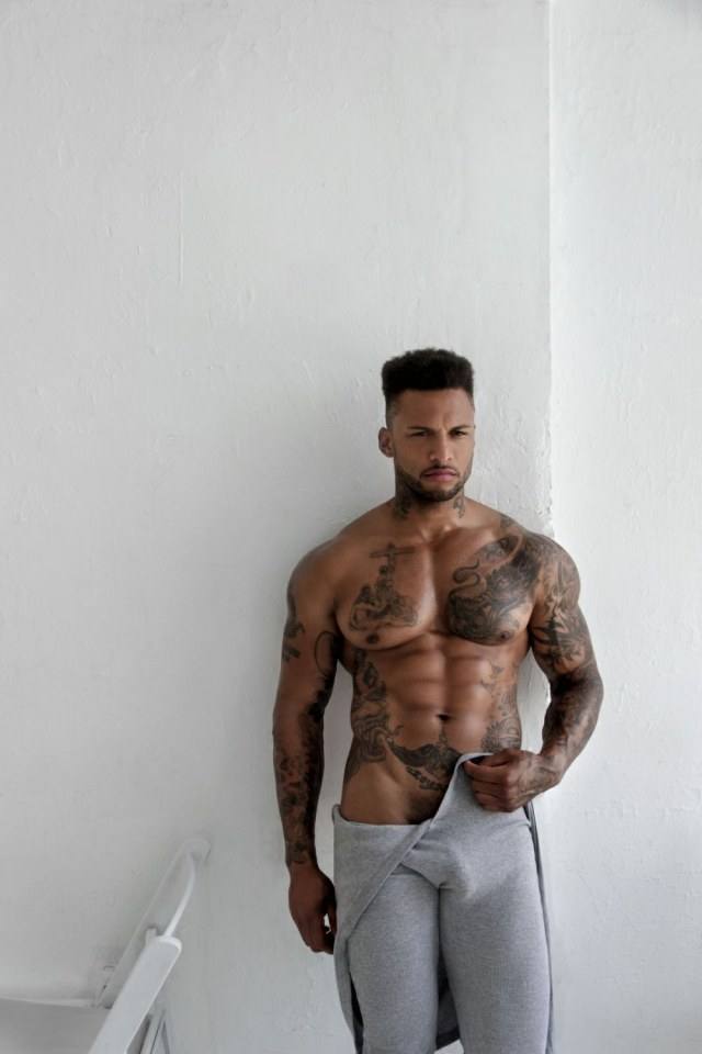hot male 137 (18+)