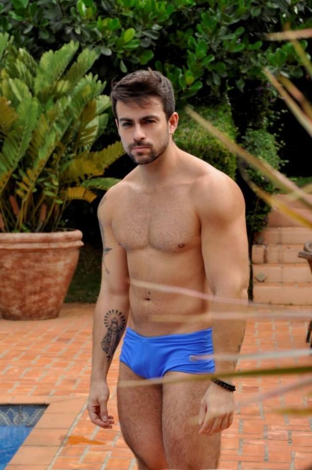 hot male 137 (18+)