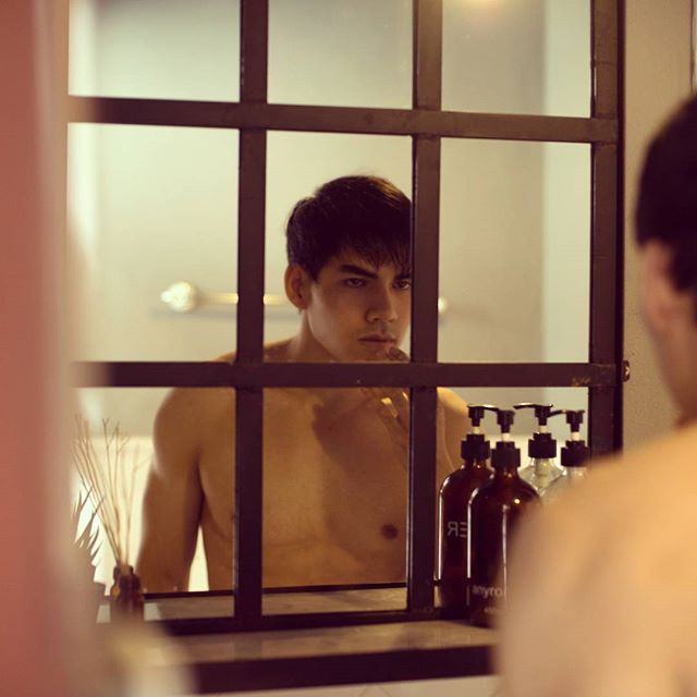 บิว - ฐาปกรณ์ IG @bill_tapakorn