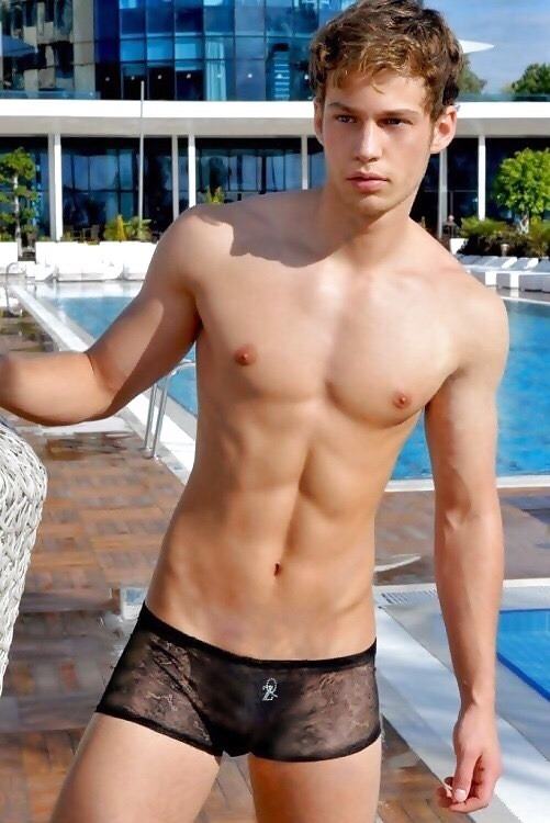 hot male 143 (18+)