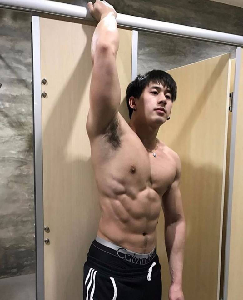 หุ่นเป็นตาแซ่บ