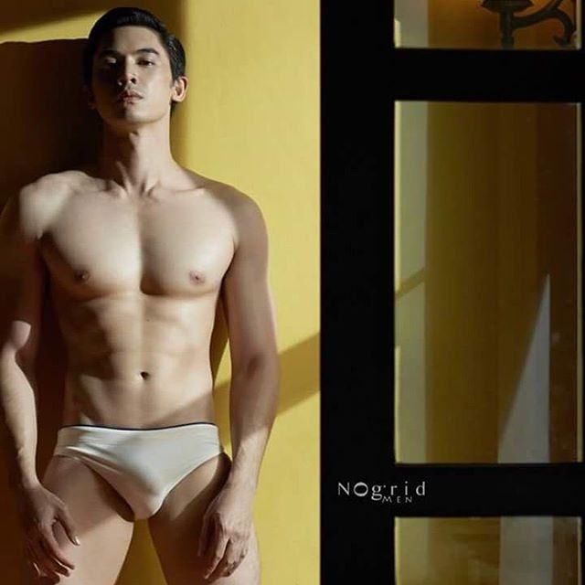 ผู้ชายสีขาว